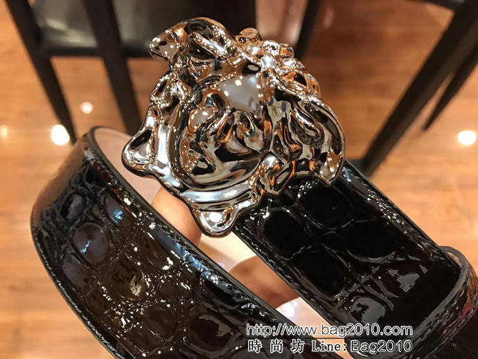 VERSACE範思哲 2018秋冬新款 頂級頭層牛皮 純銅扣 亮面鱷魚肚牛皮 男士皮帶  xfp1060
